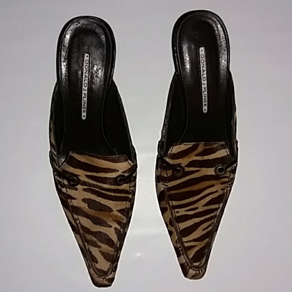 Donald J Pliner Mules 9.5 M